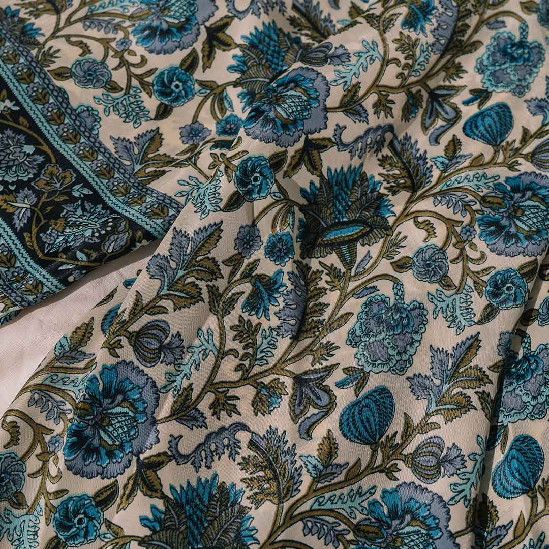 Auf diesem Bild sieht man das Boho Muster des Tops.